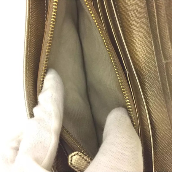 🎁 PRADA Gold Metallic Saffiano Leather Long Wallet - Picture 4 of 5